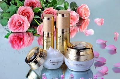 3折批發(fā)英國、法國及鄭明明品牌化妝品，深圳市妮爾貝化妝品公司供應(yīng)